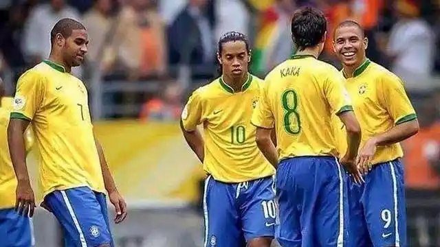 队坚不可摧 队坚不可摧