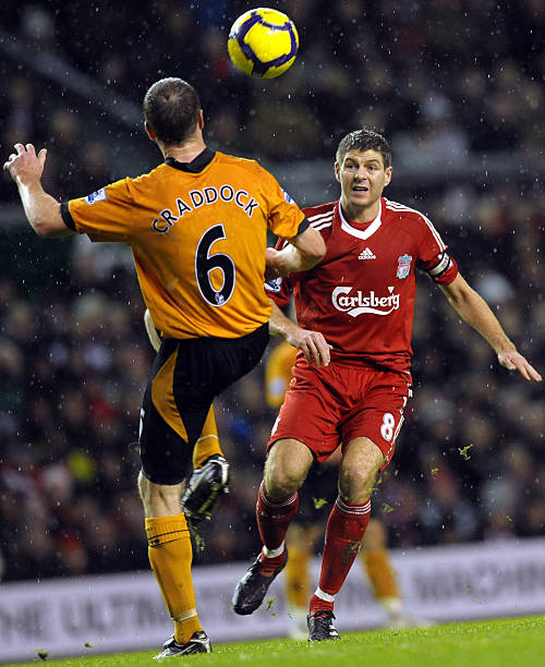 阴影中走出 阴影中走出